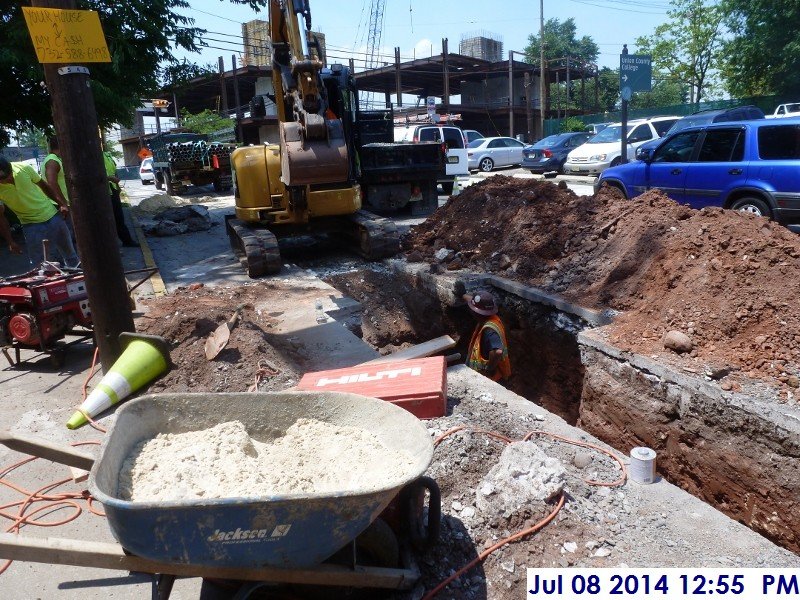 Excavating at Rahway Ave. past the Bridge Facing the New Court Building (800x600)